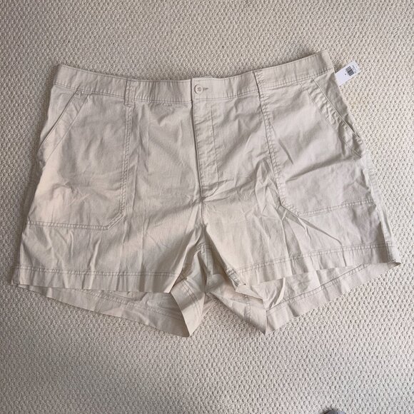 Old Navy Pants - 2/$30 NWT Old Navy High Rise OG Chino Shorts 3X
